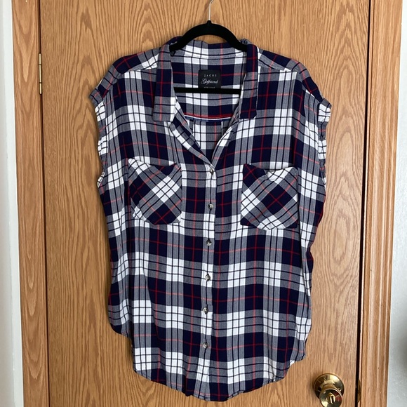 JACKS GIRLFRIEND Muscle Shirt Buttons Down - Picture 1 of 4